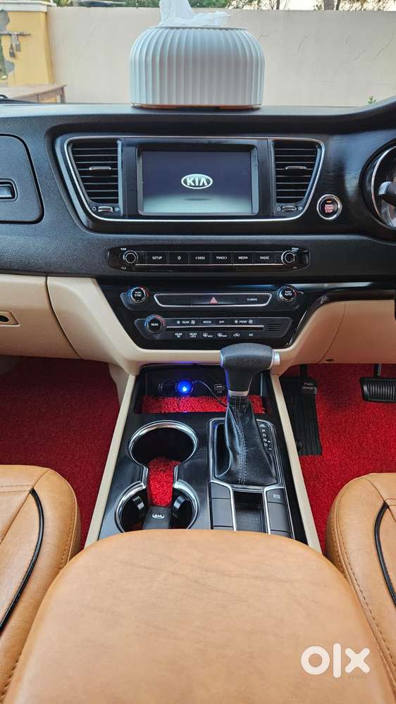 Kia Carnival Premium, 2021, Diesel