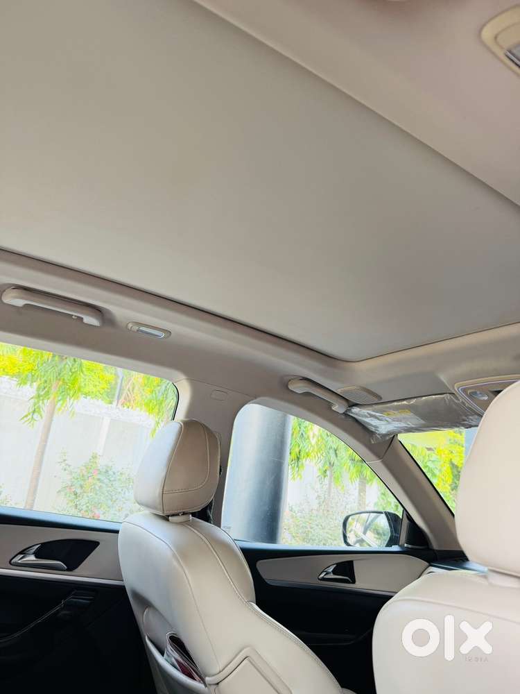 Mahindra Xuv700 Diesel 2023 Car