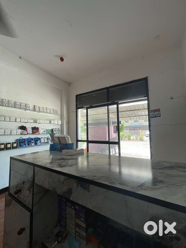 SHOP COUNTER