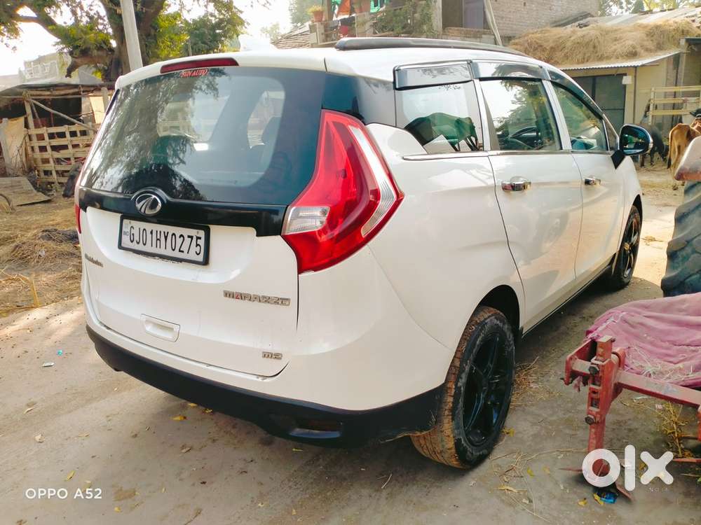 Mahindra Marazzo M2 8 Seater Diesel 2018