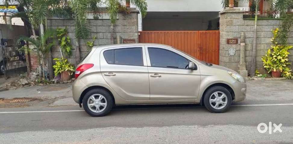 Automatic Hyundai I20 2011/10 - Good Condition