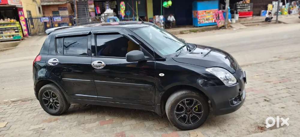 Maruti Suzuki Swift 2010 Diesel 110000 Km Driven
