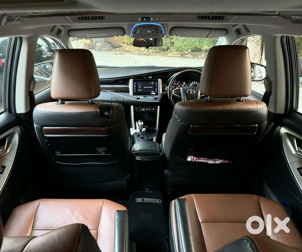 Toyota Innova Crysta 2.8z Automatic, 2017, Diesel