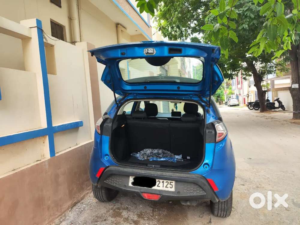2018 Tata Nexon Xz+ Dual Tone  1st Owner  36,989 Km  New Tyres