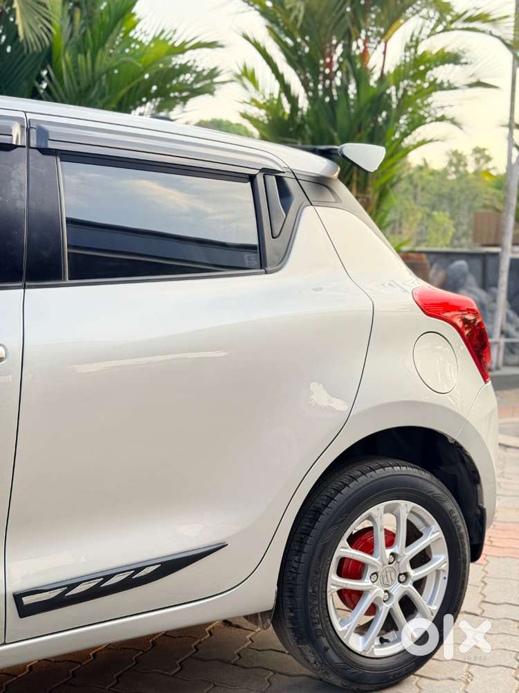 Maruti Suzuki Swift 2023-24 Reg