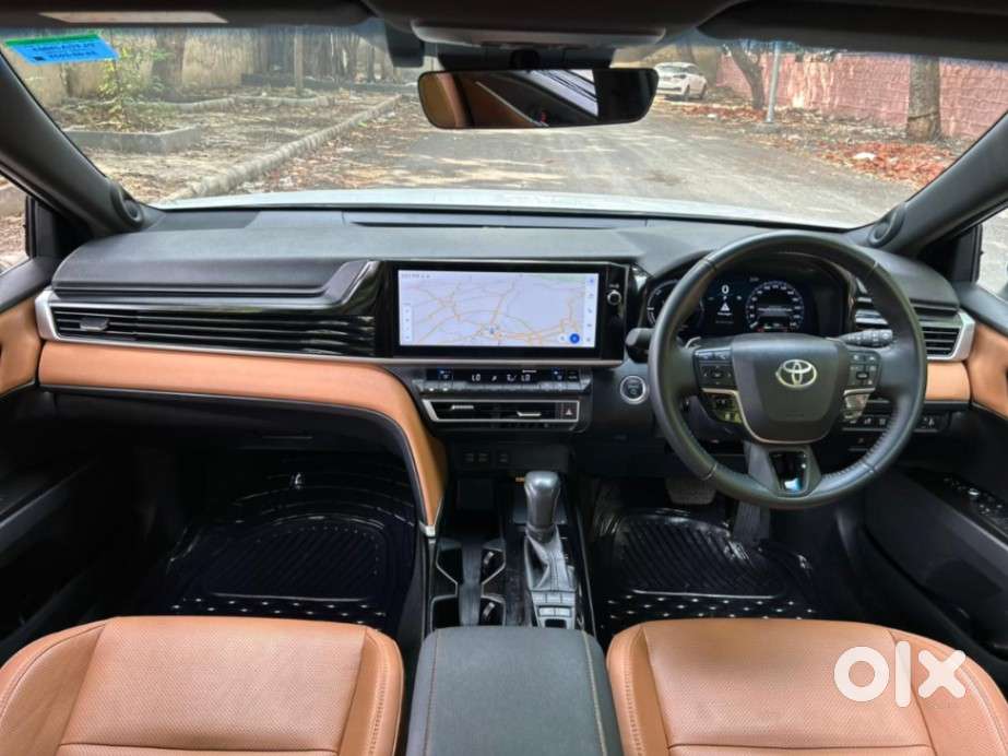 Toyota Camry Hybrid, 2025, Petrol