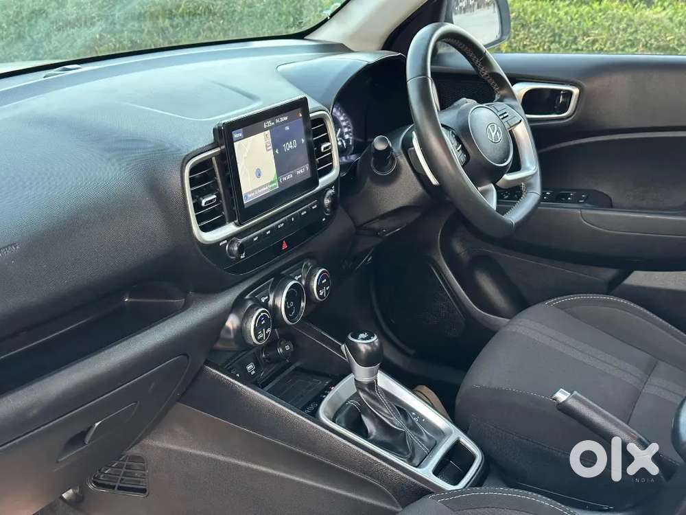 Hyundai Venue 2021 Petrol Well Maintained