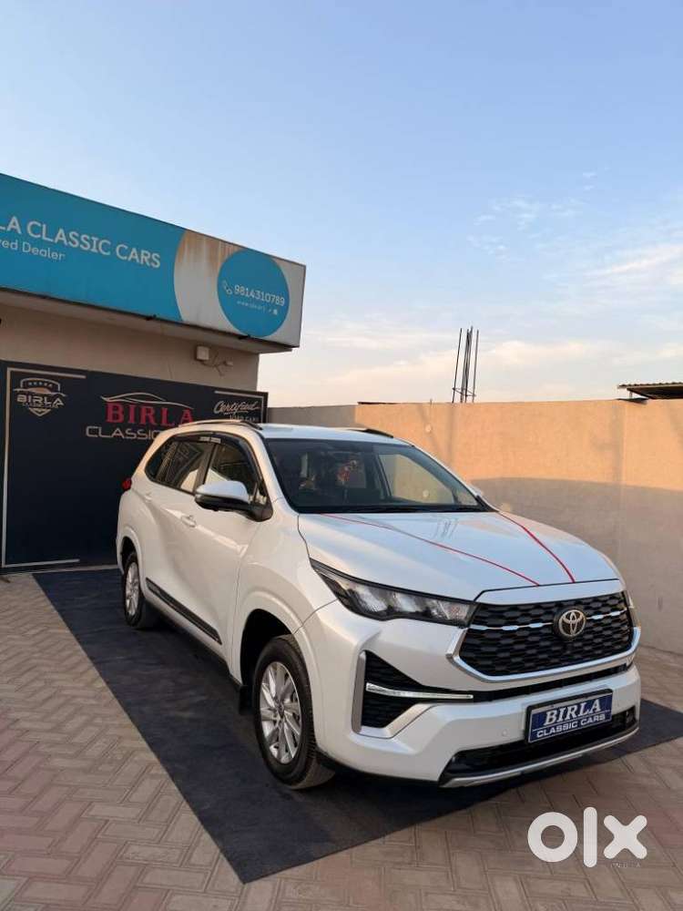 Toyota Innova Hycross Gx (o), 2025, Petrol