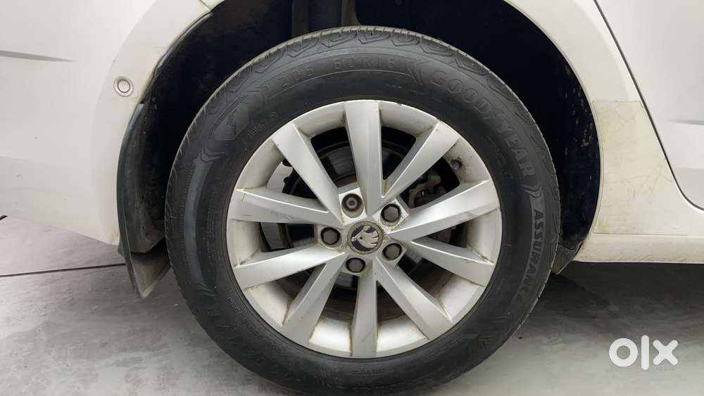 Skoda Octavia 2.0 L K Tsi At, 2017, Petrol