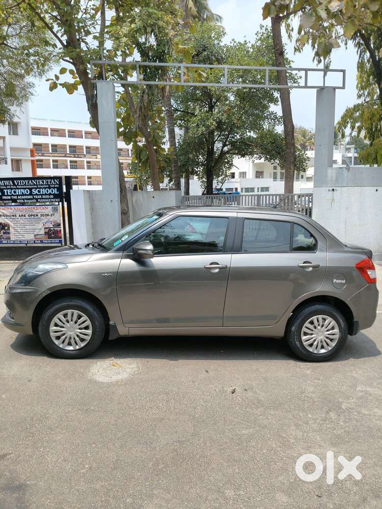 Maruti Suzuki Swift Dzire Vxi(o) Mt, 2017, Petrol