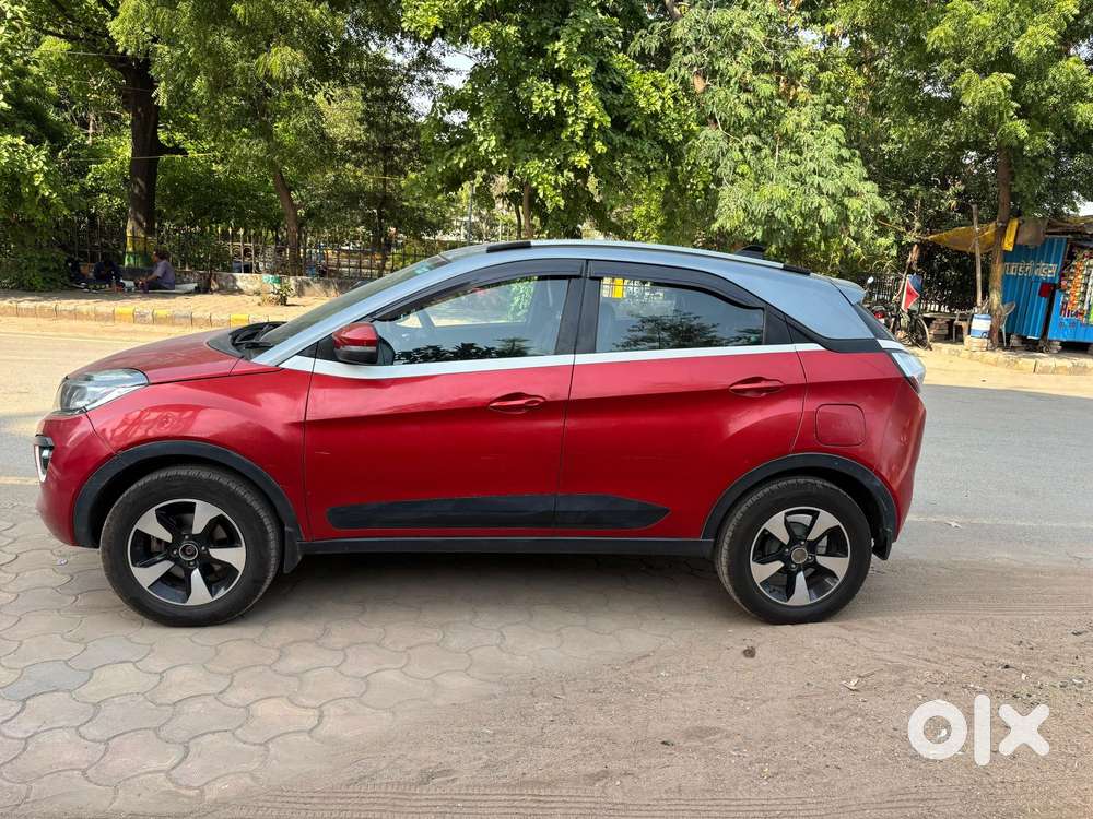 Tata Nexon 1.2 Revotron Xza Plus Dualtone, 2018, Petrol