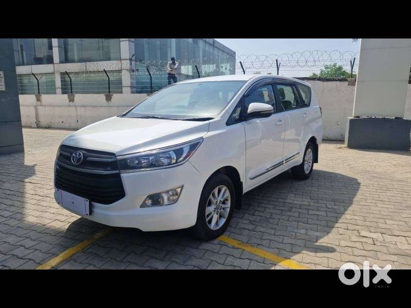 Toyota Innova Crysta 2.4 G Mt 7 Str, 2019