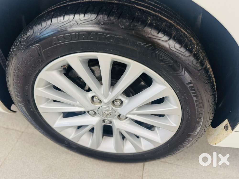 Toyota Camry Hybrid 2017