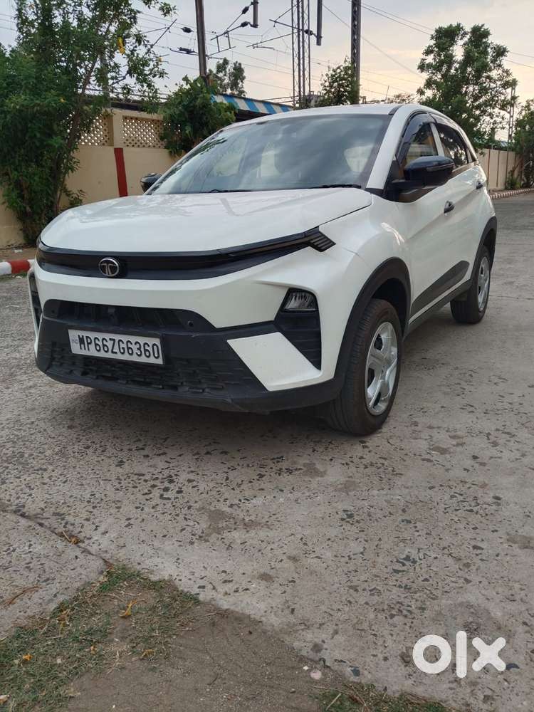 Tata Nexon 1.5 Revotorq Xz Plus Dual Tone, 2025, Diesel