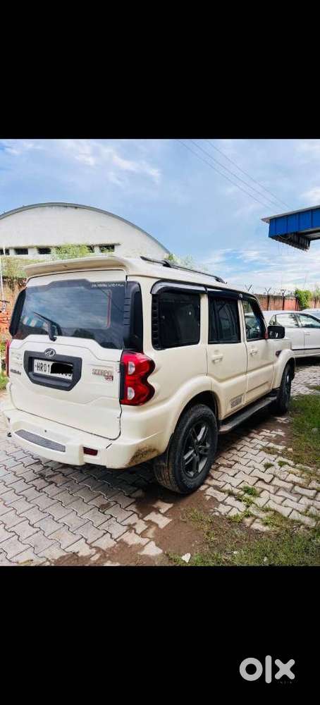 Mahindra Scorpio S6 Plus, 2017, Diesel