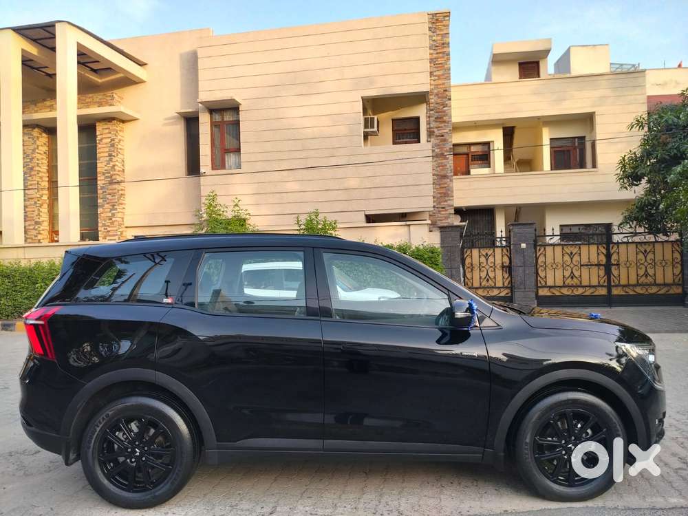 Mahindra Xuv700 2.2 Ax 7 Diesel At Str, 2025, Diesel