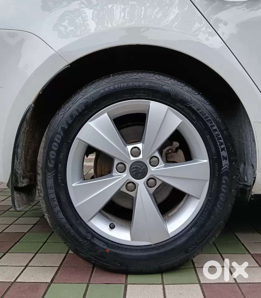 Skoda Octavia, 2019, Petrol