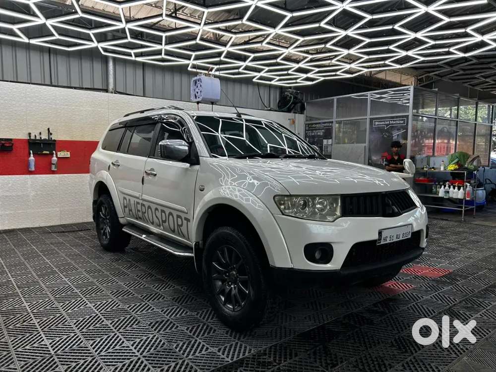 Mitsubishi Pajero Sport 2013 Diesel 100000 Km Driven