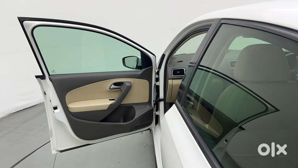 Volkswagen Vento Tsi, 2021, Petrol