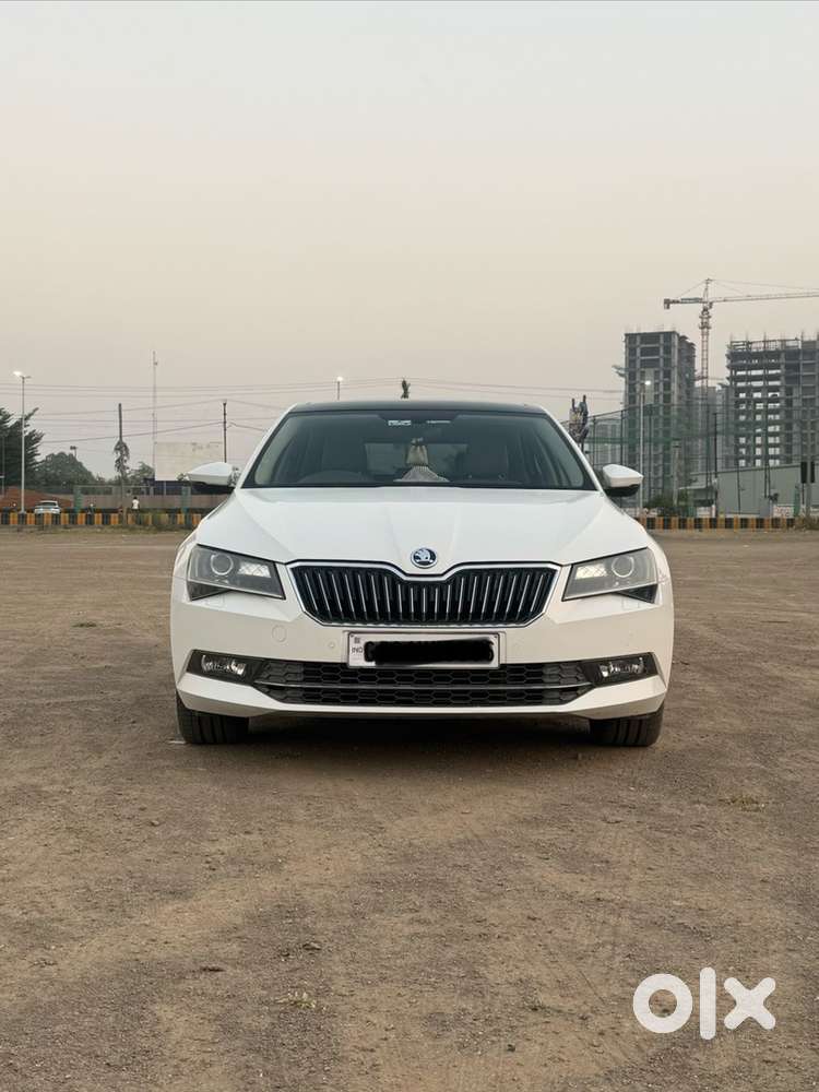 Skoda Superb Petrol 2018