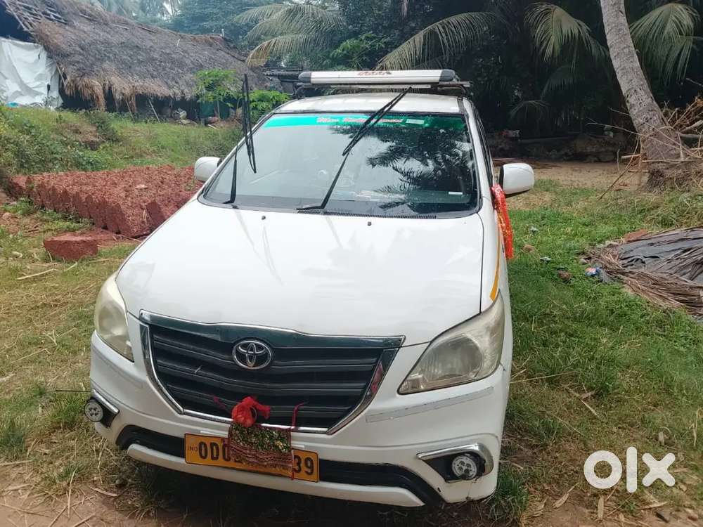 Toyota Innova 2016 Diesel 2nd Owner