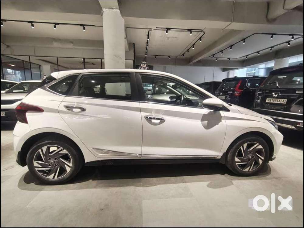 Hyundai I20 Asta (o) 1.2 Mt, 2022, Petrol