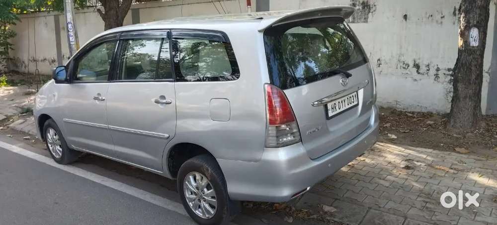 Toyota Innova 2009 Diesel 128000 Km Driven Passing 2029 V Top Model