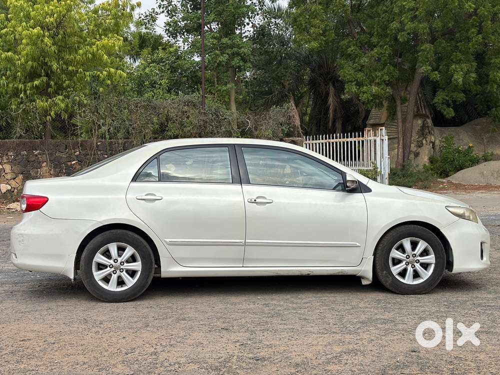 Toyota Corolla Altis 2012