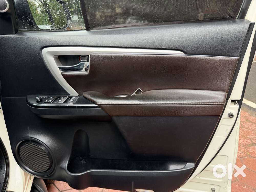 Toyota Fortuner 4x4 Manual Limited Edition, 2019, Diesel