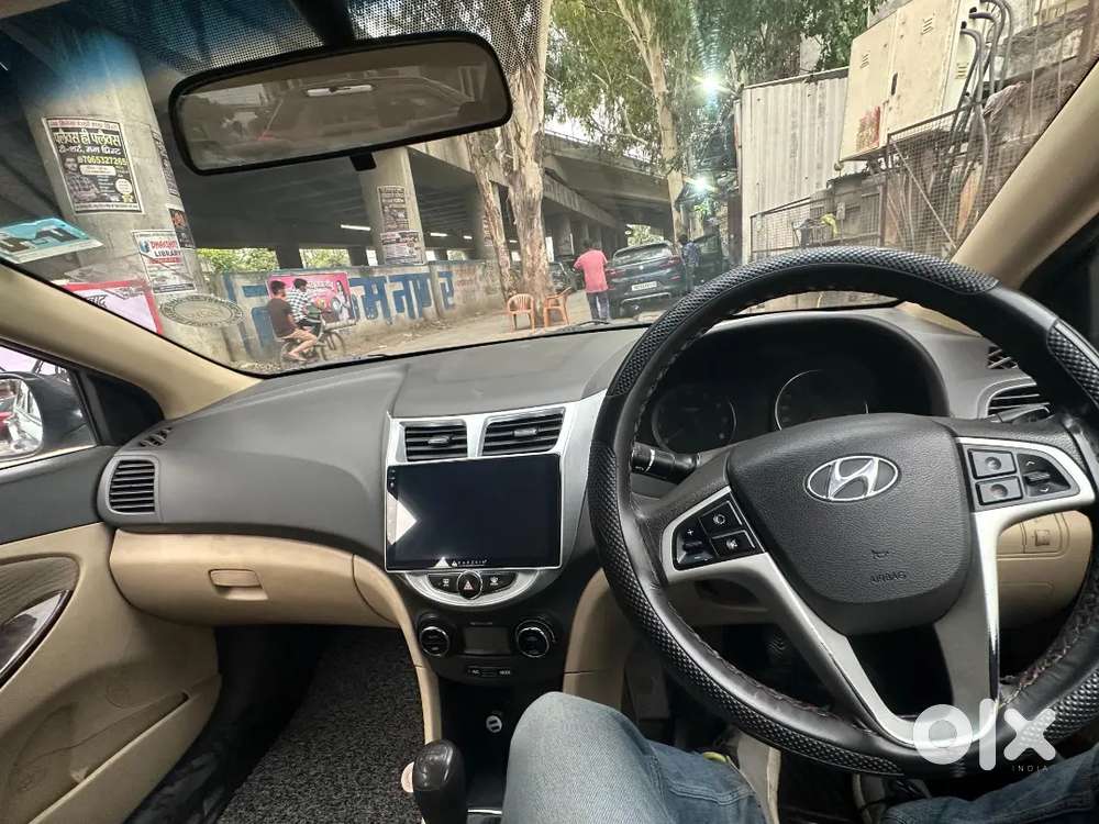 Hyundai Verna 2011