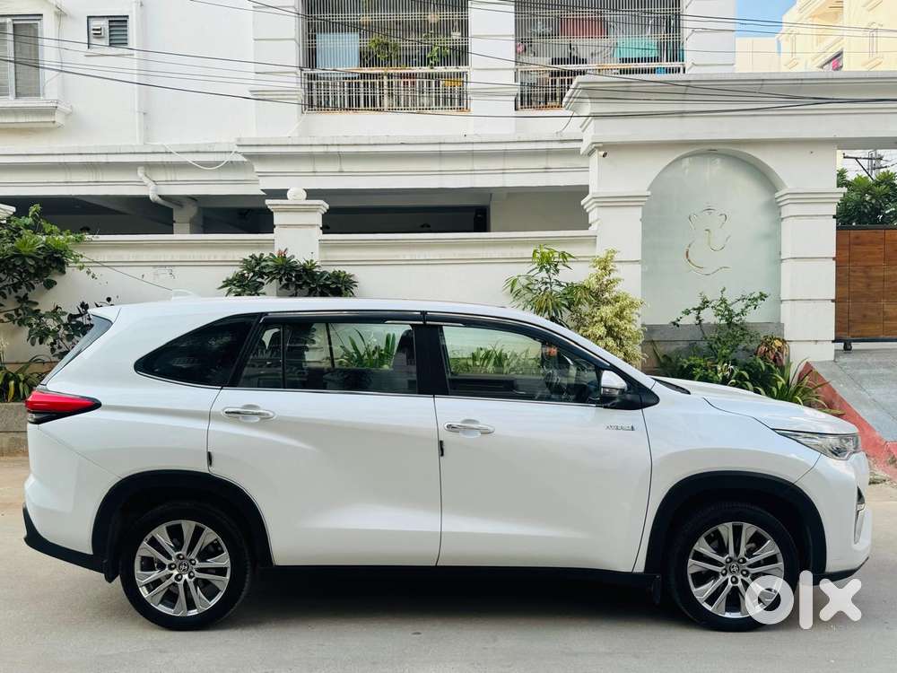 Toyota Innova Hycross 2.0 Zx Hybrid 7 Str, 2023, Electric
