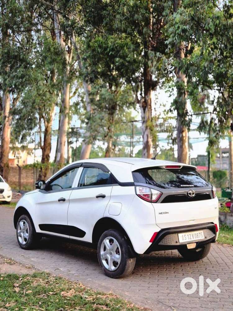 Tata Nexon 1.2 Revotron Xm (s), 2018, Petrol