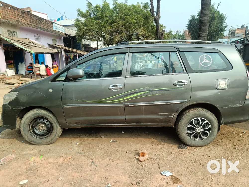 Toyota Innova 2011 Diesel 75000 Km Driven