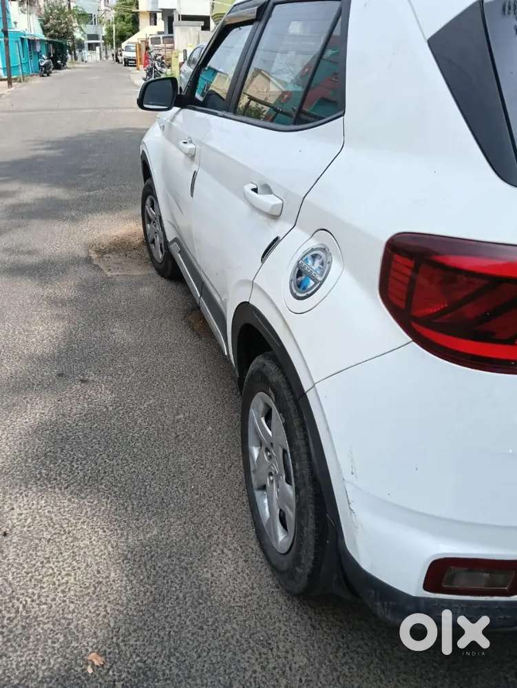 Hyundai Venue S Plus 2022 Mt Petrol
