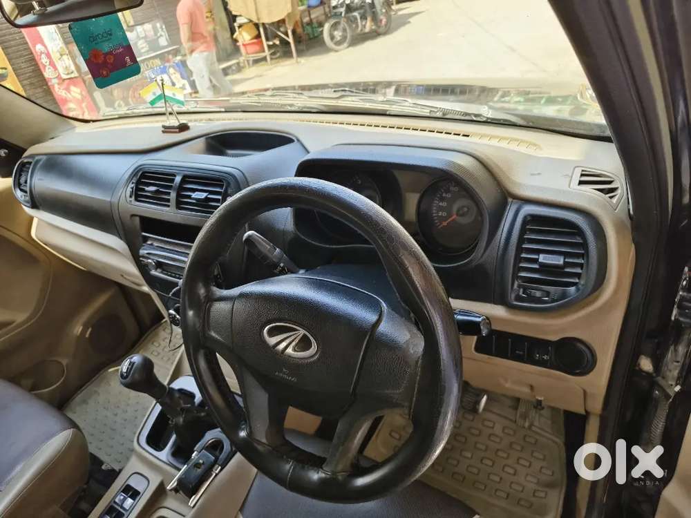 Mahindra Tuv 300 2017