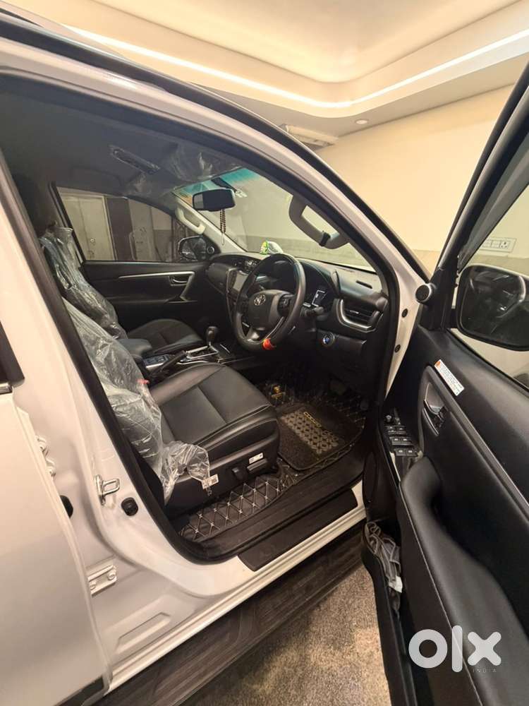 Toyota Fortuner Diesel At 2025 October