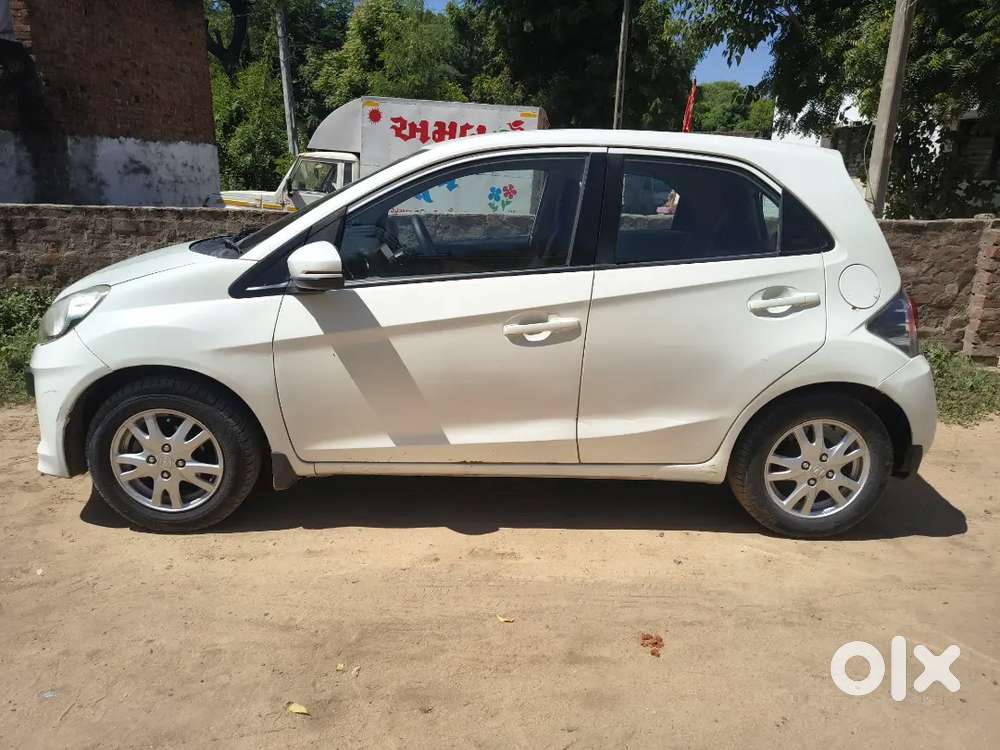 Honda Brio Vx 2015 पेट्रोल ऑटोमैटिक