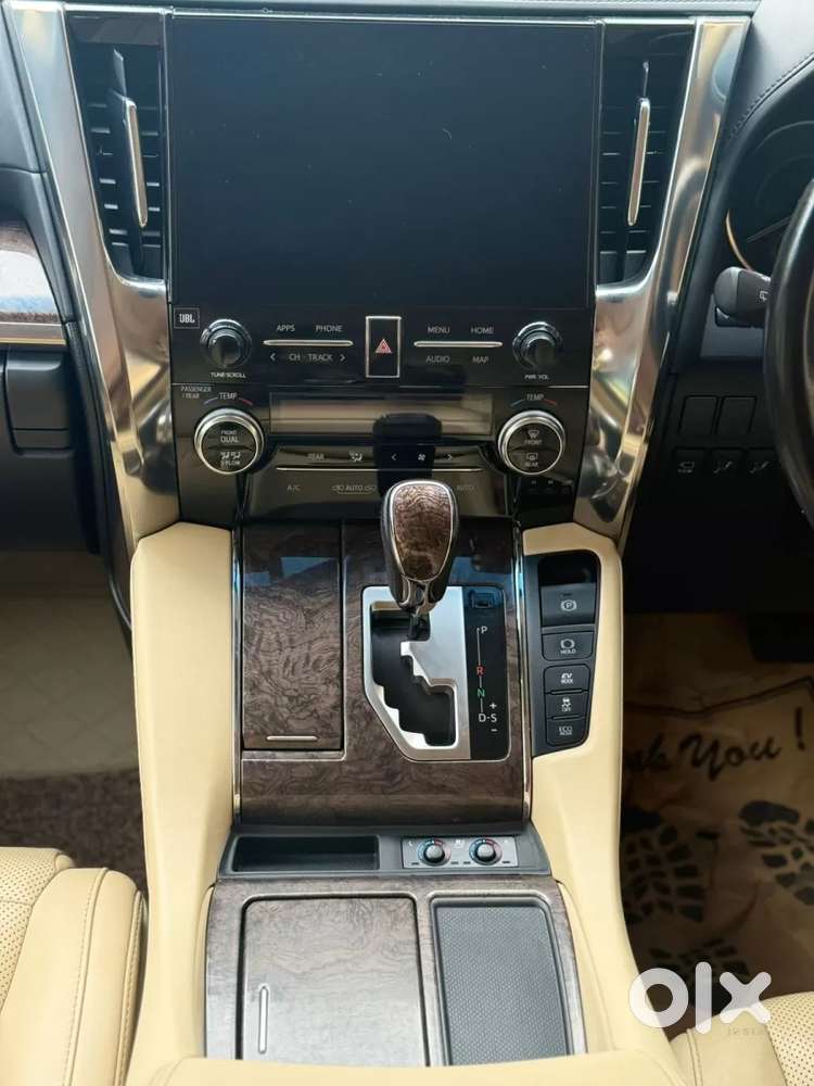 Toyota Vellfire 2.5 Hybrid, 2020, Petrol