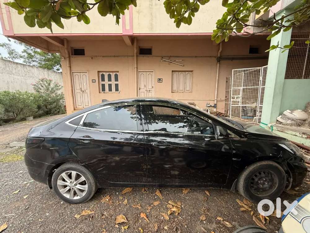 Hyundai Verna 2011 Diesel 200000 Km Driven