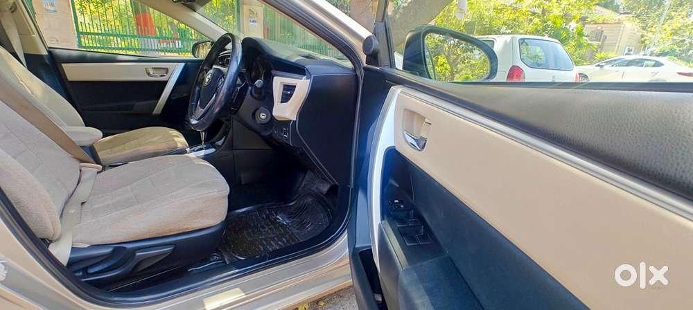 Toyota Corolla Altis 2013-2017 G At, 2015, Petrol
