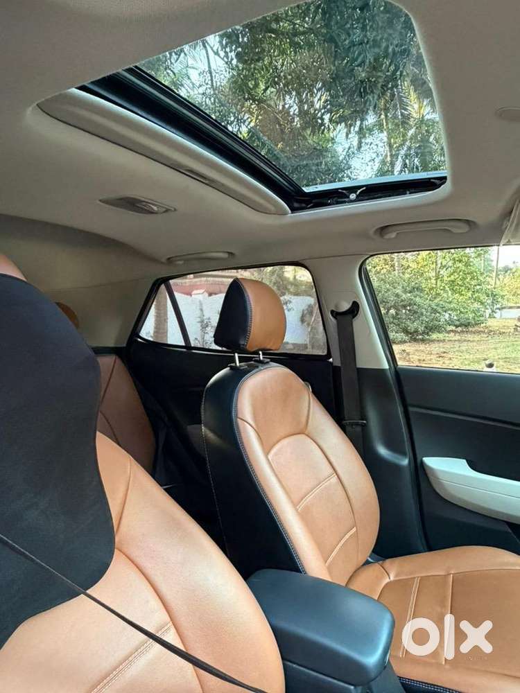 Hyundai Venue 2023 Diesel Well Maintained