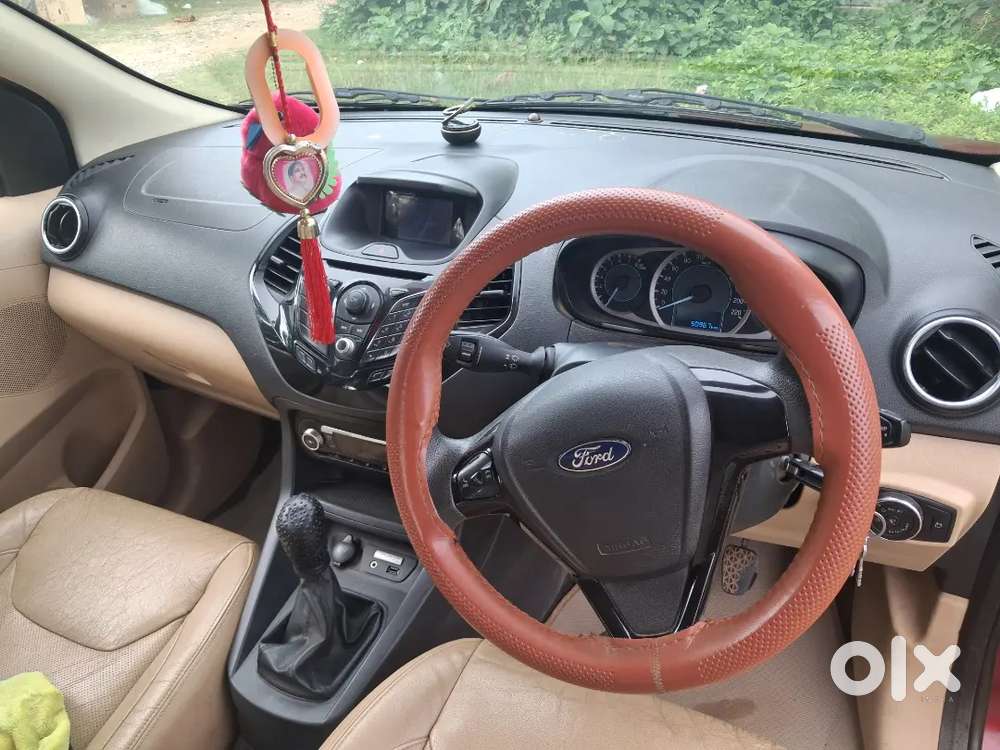 Ford Aspire Titanium Blu 2017