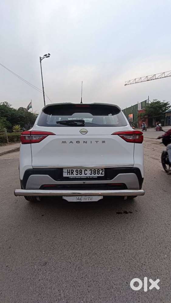 Nissan Magnite 1.0 Xv Executive, 2021, Petrol