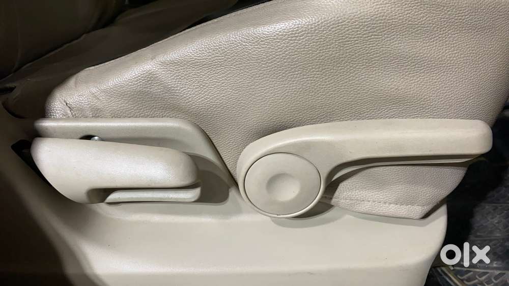 Maruti Suzuki Swift Dzire Amt Zdi, 2017, Diesel