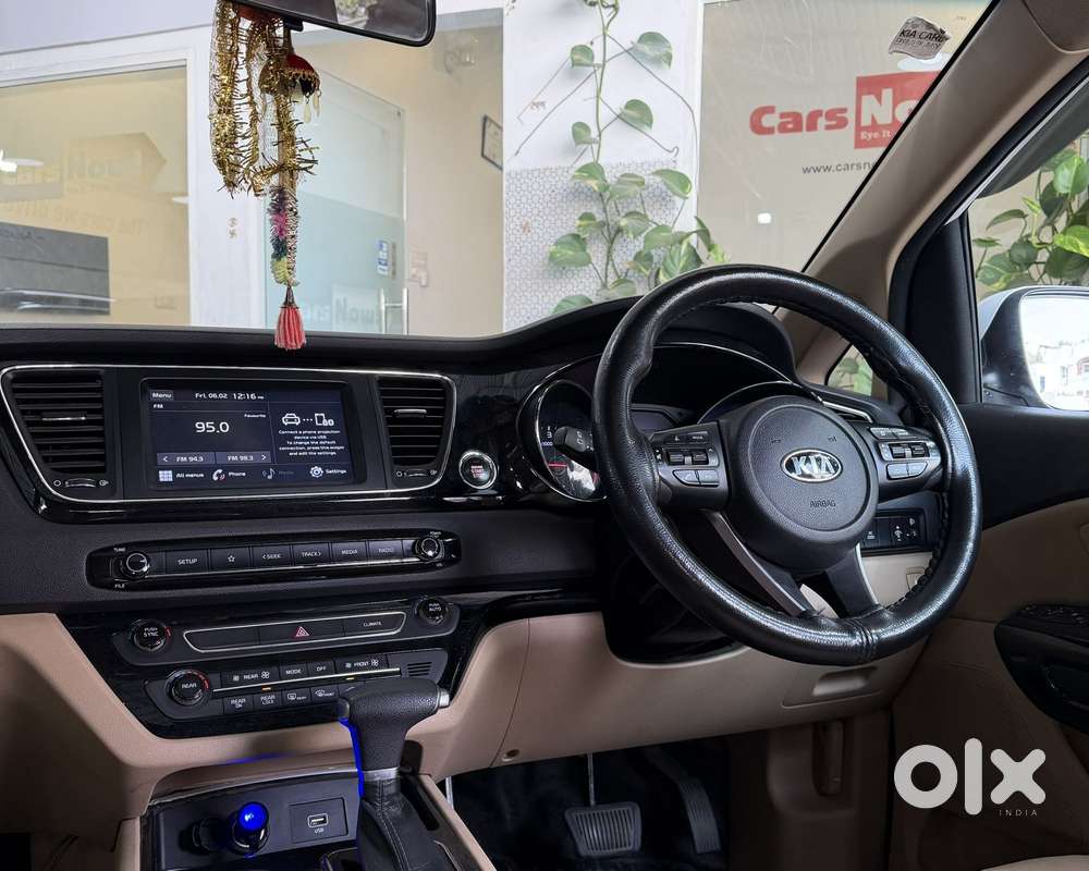 Kia Carnival Premium, 2020, Diesel