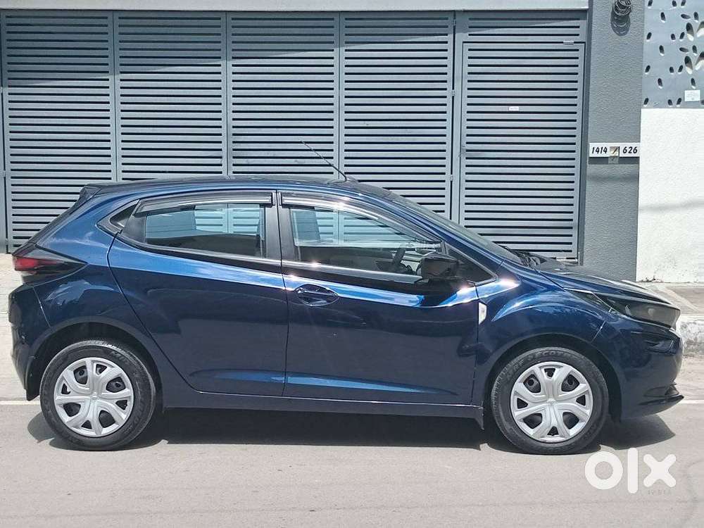 Tata Altroz 1.2 Xm Plus, 2023, Petrol
