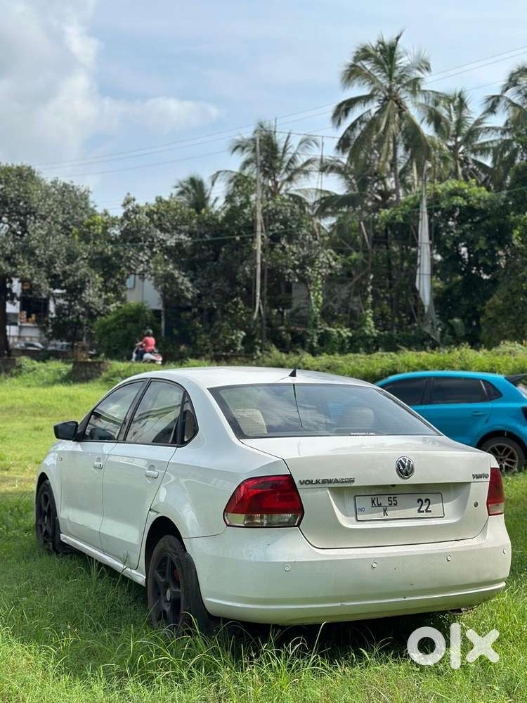 Volkswagen Vento 2010-2013 Petrol Highline, 2011, Petrol