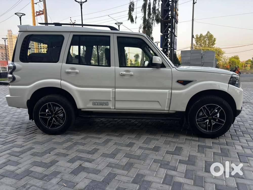 Mahindra Scorpio, 2016, Diesel
