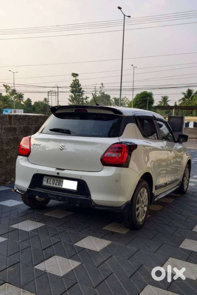 Maruti Suzuki Swift Amt Zxi Plus, 2022, Petrol
