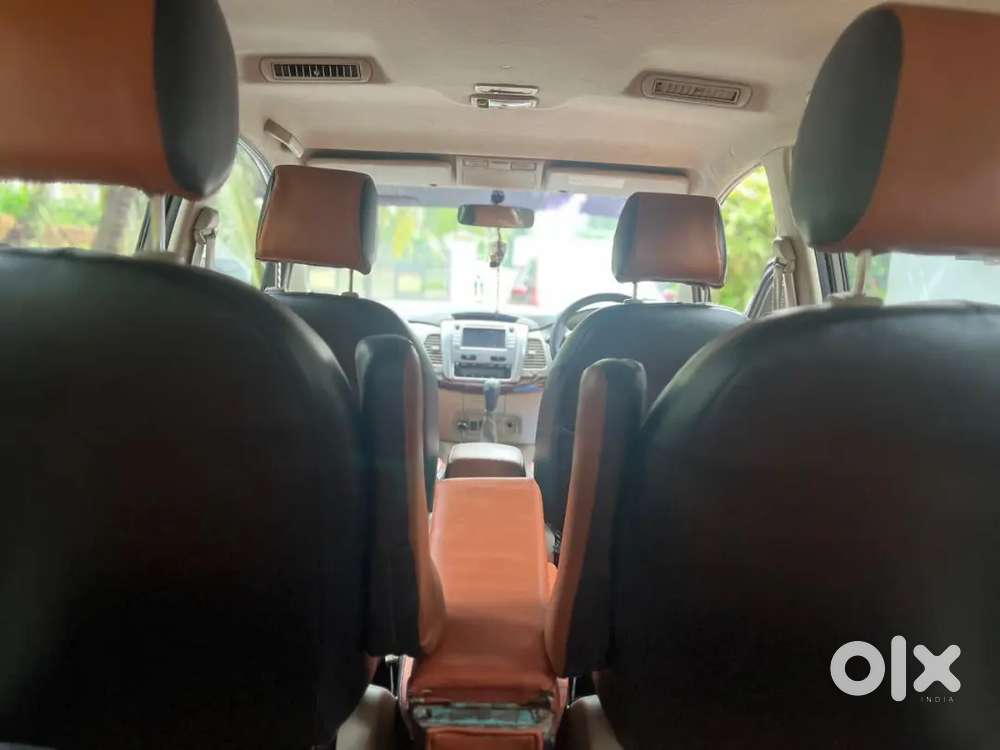 Toyota Innova 2014 Diesel Well Maintained.
